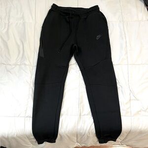 Nike tech fleece pants